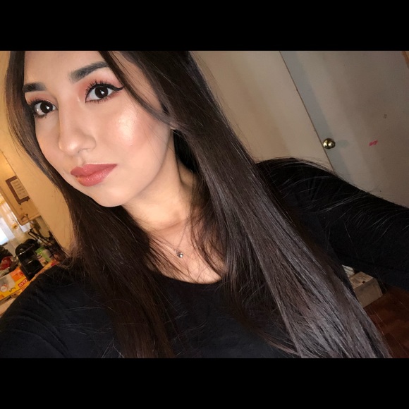 Meet your Posher, Tania - Picture 1 of 3